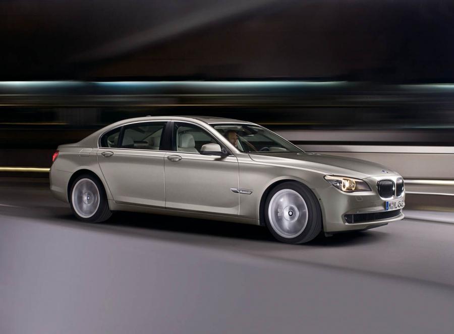  BMW 7-Series 2009 года  (фото 142 из 167)